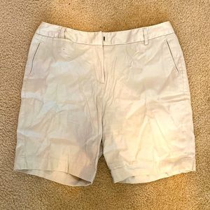 Larry Levine Khaki Shorts Stretch women’s size 12